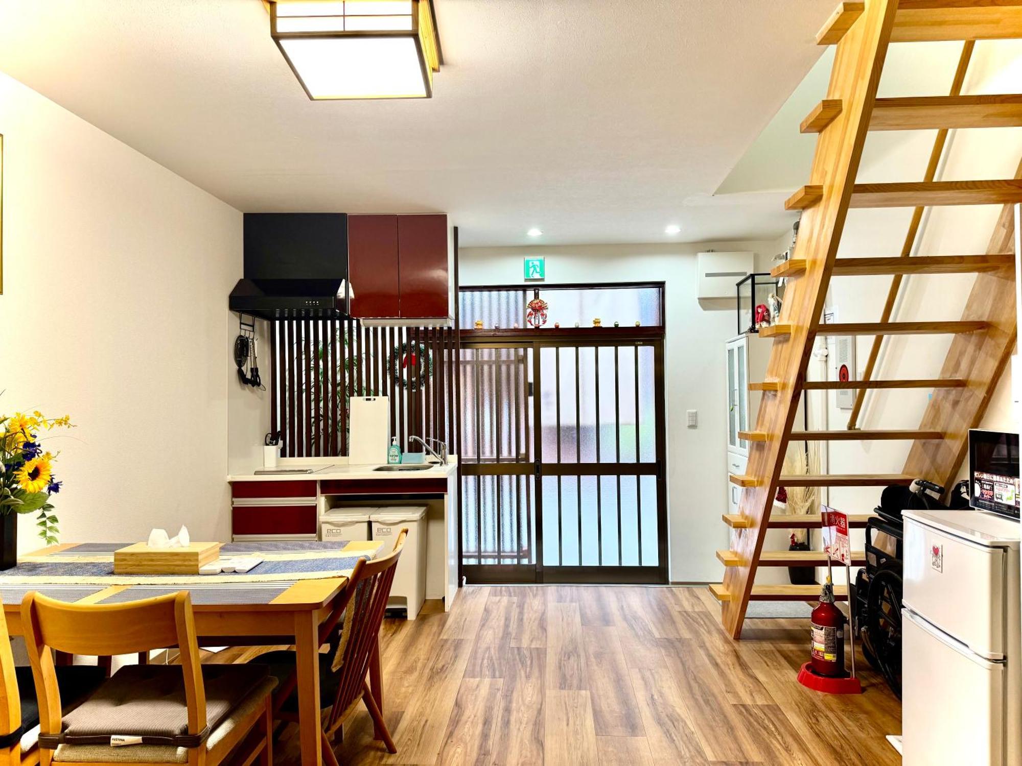 Modern And Traditional Fusion Villa In Umeda 3-Min Walk To Subway Ideal For Families And Groups أوساكا المظهر الخارجي الصورة